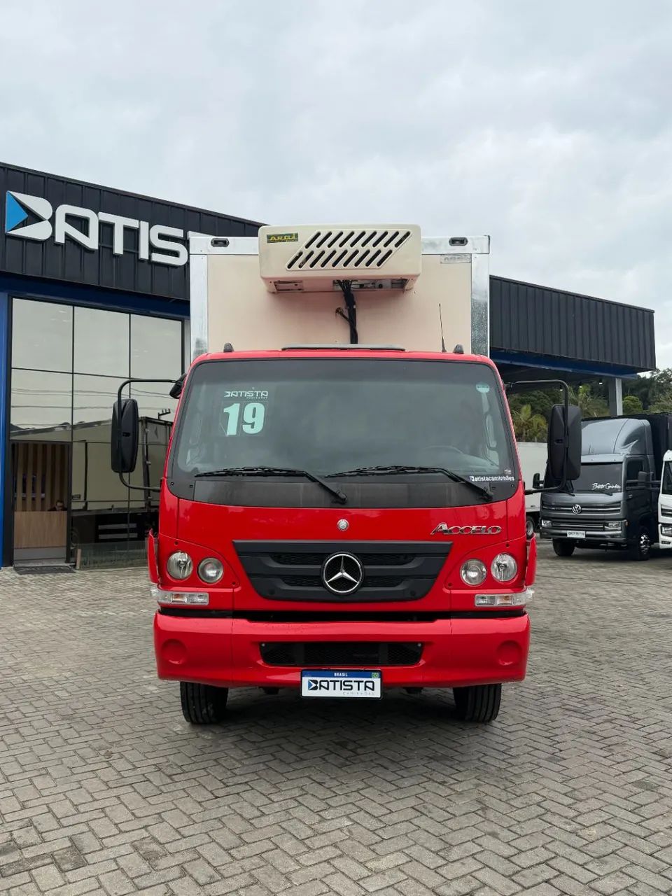 Accelo 1316 6x2 2p (diesel)(E5) - Foto 2