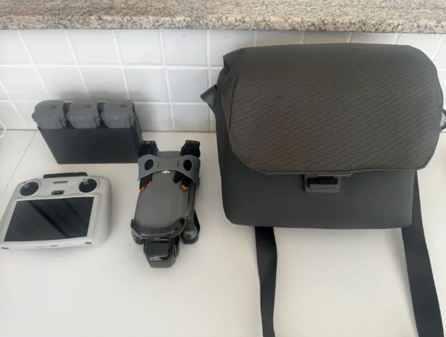 DJI AIR 3 Combo Fly More  - Foto 2