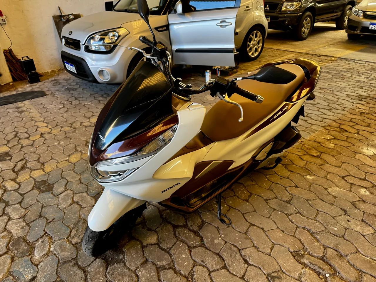 PCX DLX - 2021 - Foto 4