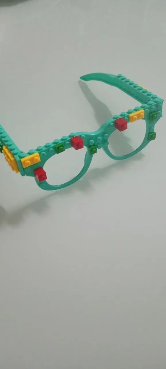 Vendo óculos Lego 