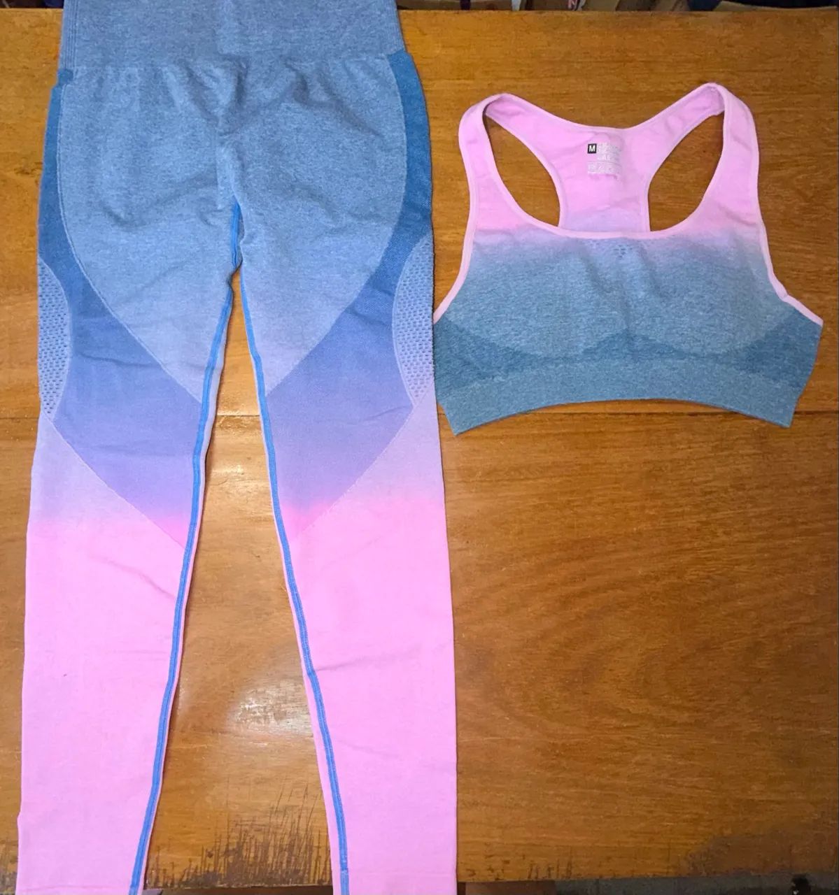 Vendo lote de roupas fitness  - Foto 2