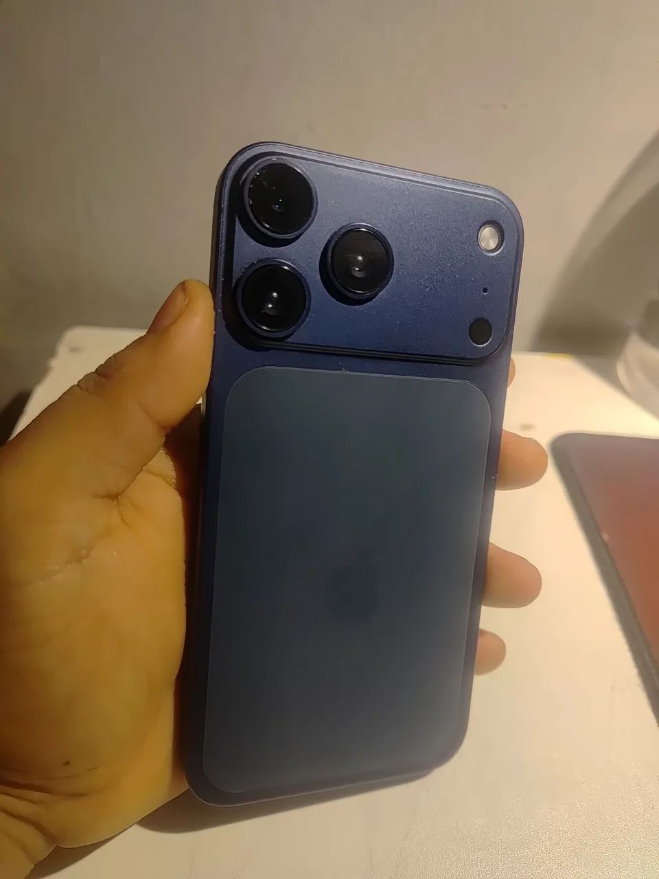 Iphone Xr com carcaça de 17 PRO MAX - Foto 3