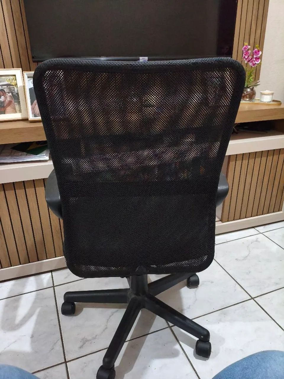 Cadeira de escritório semi nova 