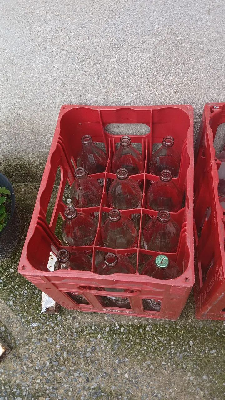 Caixa de coca retornável completa 1 litro ultra