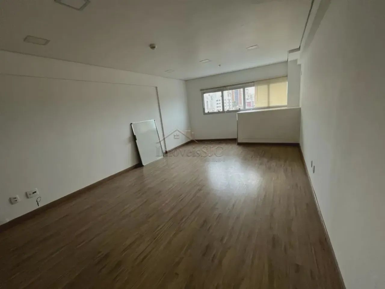 SALA PRÓXIMA AOS FÓRUNS DO JARDIM AQUÁRIUS E CARREFOUR - Foto 2