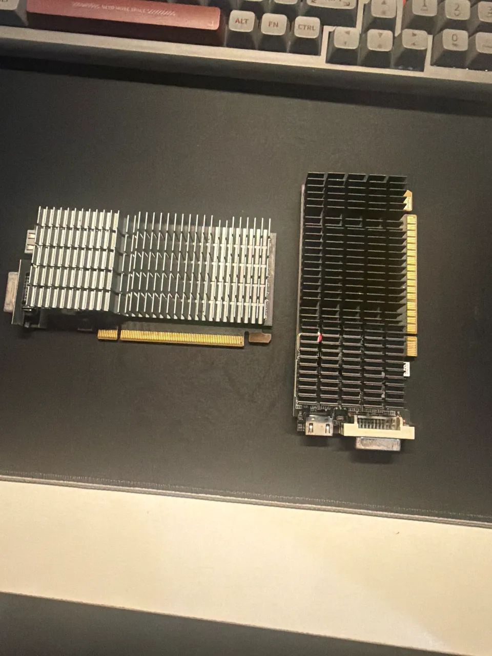 Pack 2 placas AFOX Radeon R5 220 2 GB DDR3 GPU - Foto 5