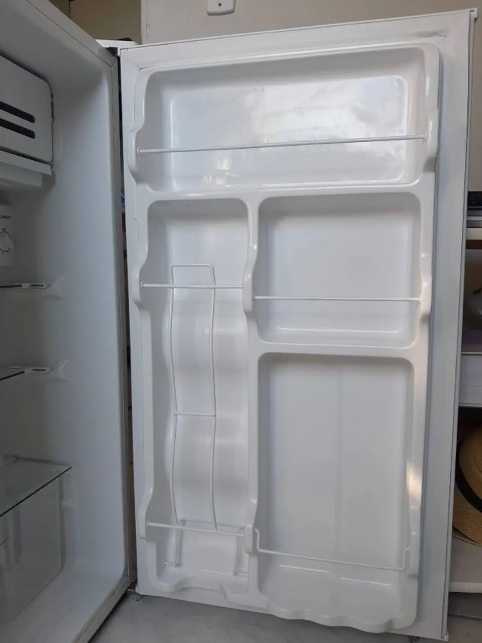 Frigobar Midea - Foto 3