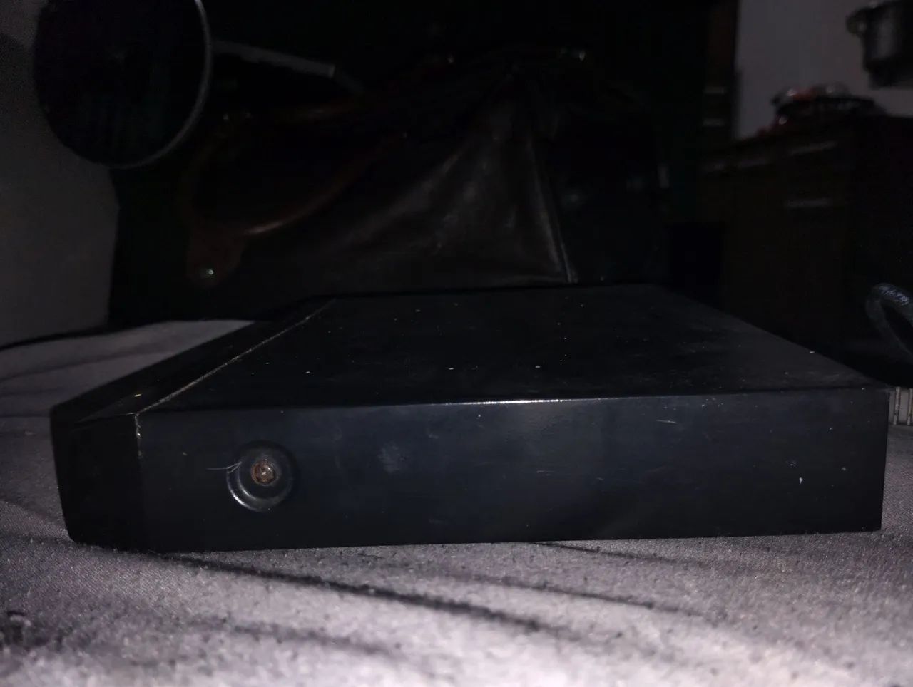 Vende-se DVD player ( CCE) funcionando direitinho, em cima e só passar um pano na sujeira. - Foto 4
