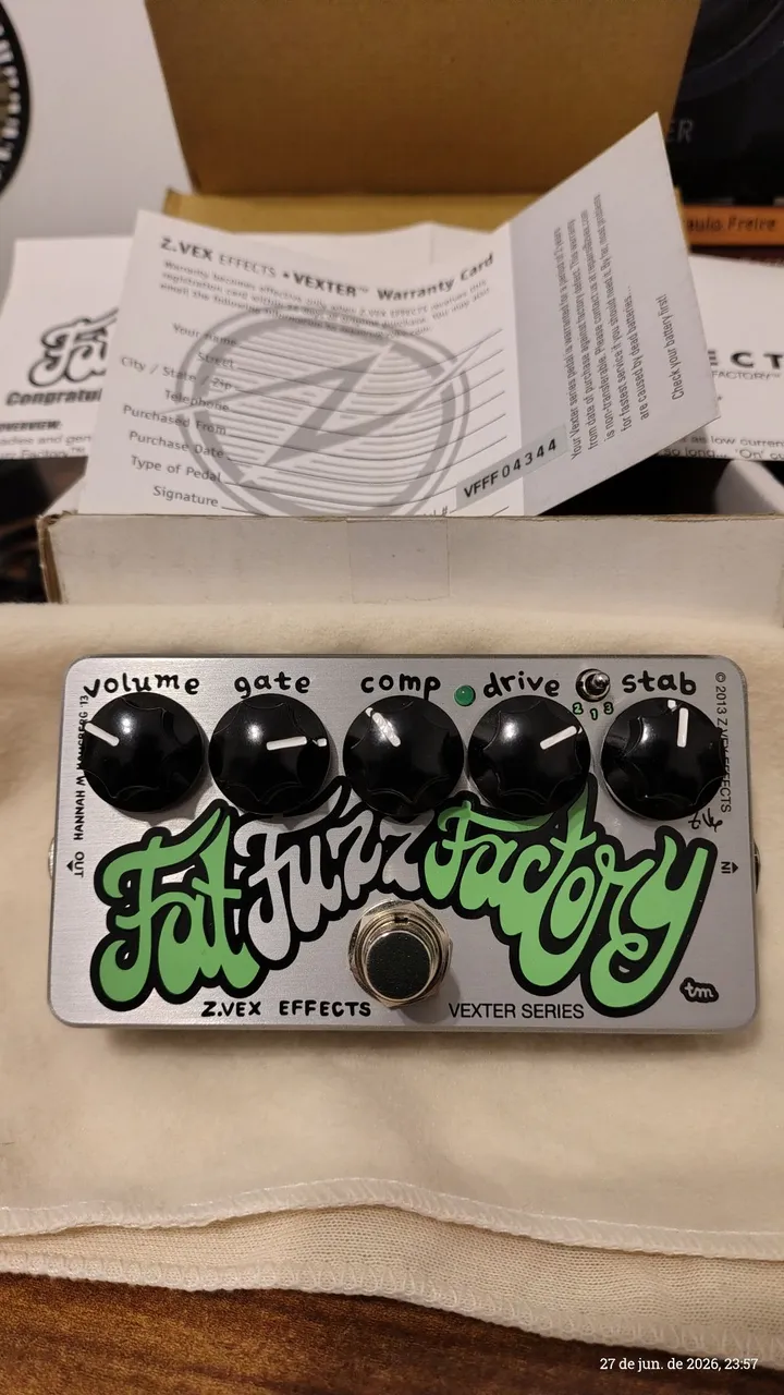 ギター FUZZ FACTORY clone...Naked(white) fuzz factory