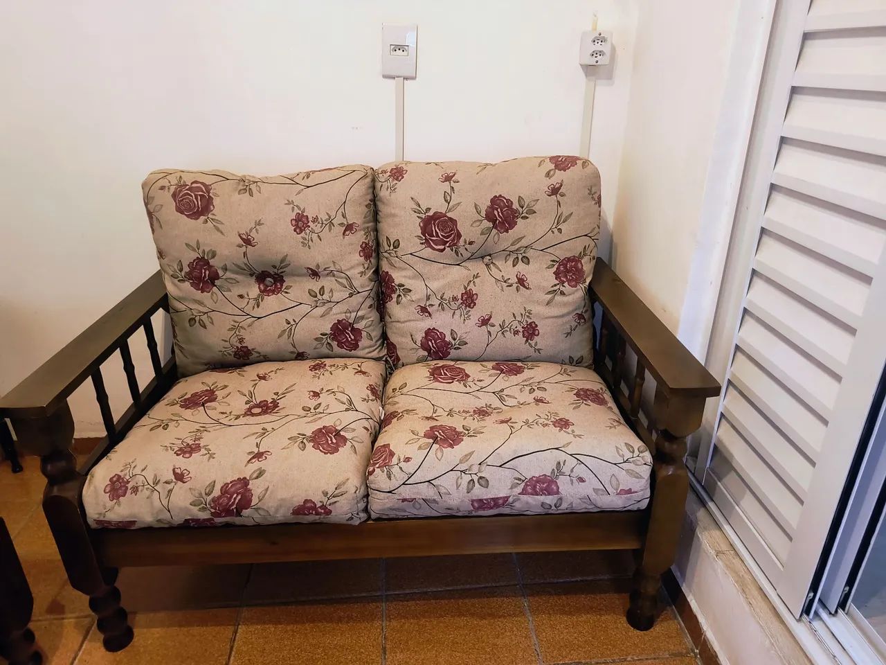 Sofá 2 lugares e poltrona - Foto 5