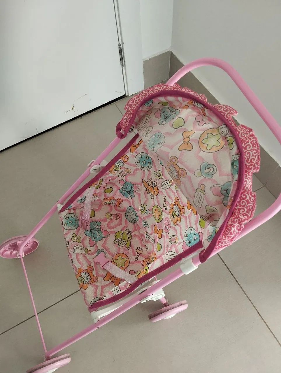 Vendo carrinho de boneca infantil - Foto 4