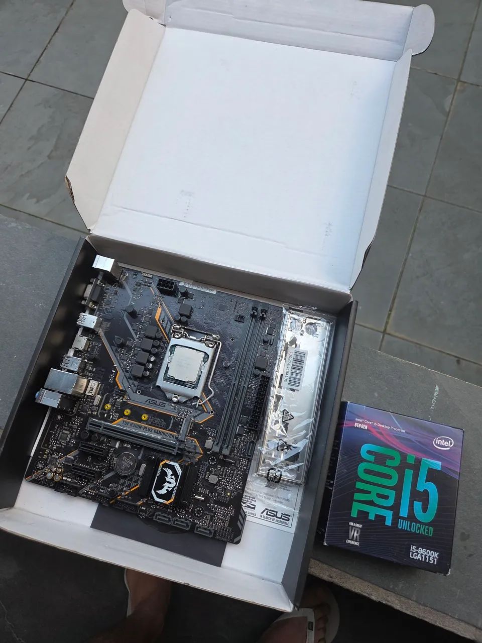 Kit Processador e Placa mãe - TUF H31OM-PLUS GAMING/BR