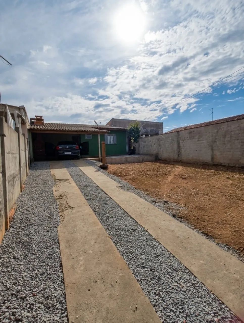 Terreno 200m² com Casa e Renda de Aluguel - Documentação 100% OK - Foto 4