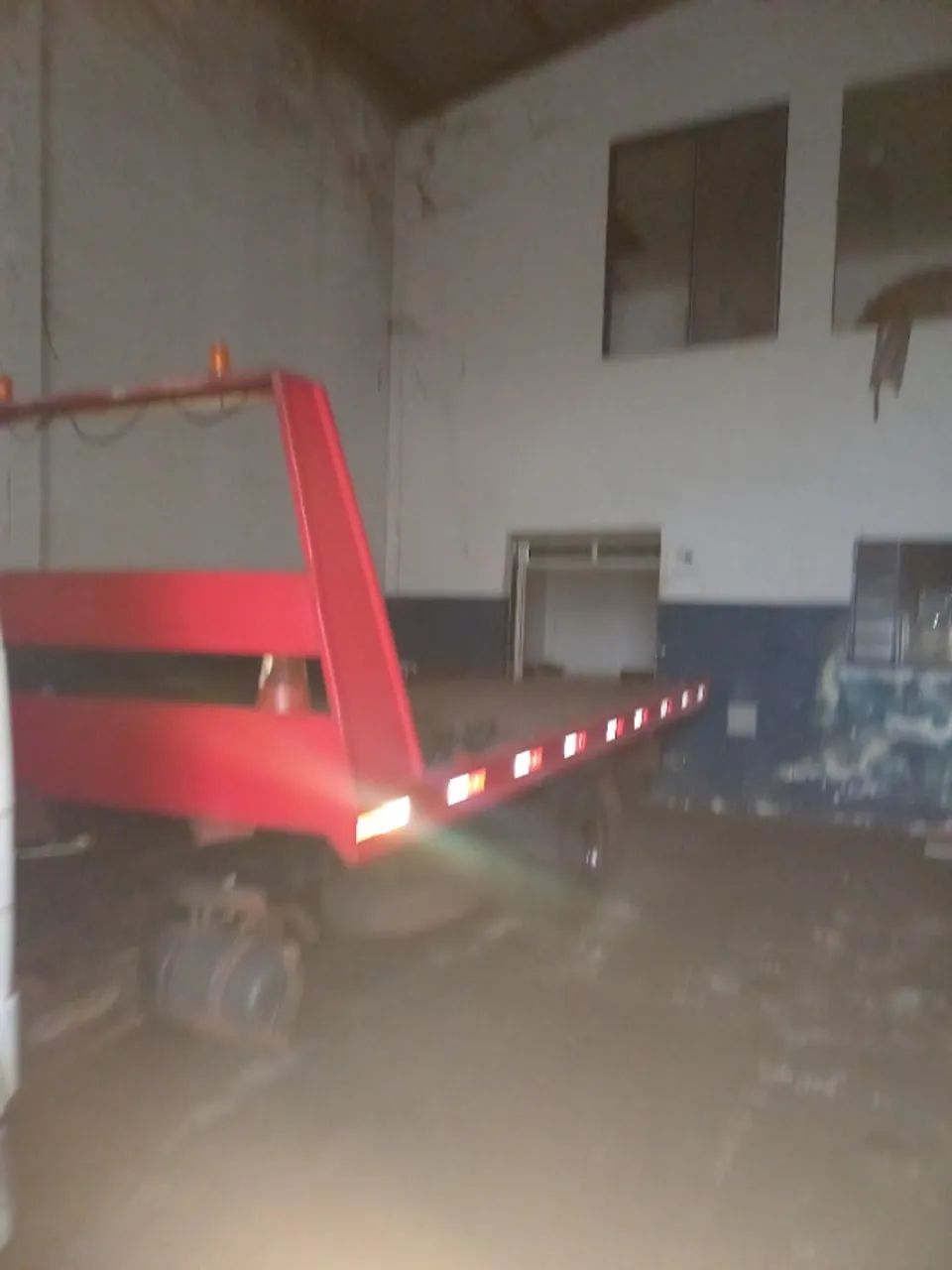 Caminhao 8-150 na plataforma  - Foto 2