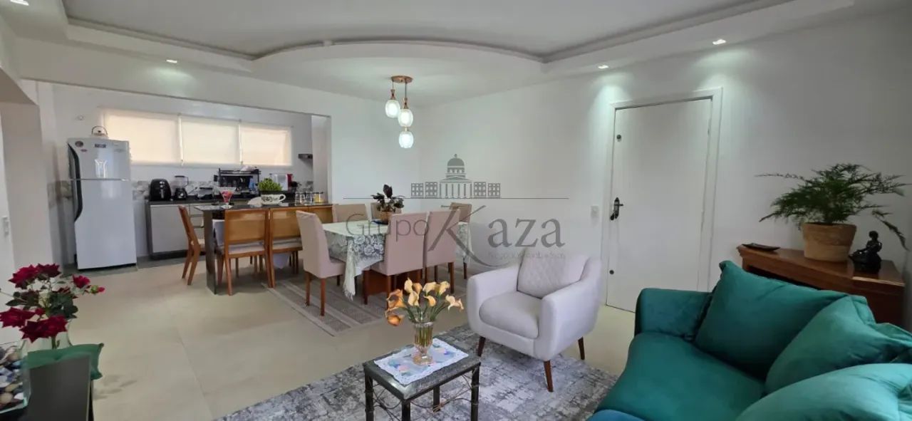 Apartamento - Edifício Dias Aguiar - Centro - 3 Dormitórios - 120m².