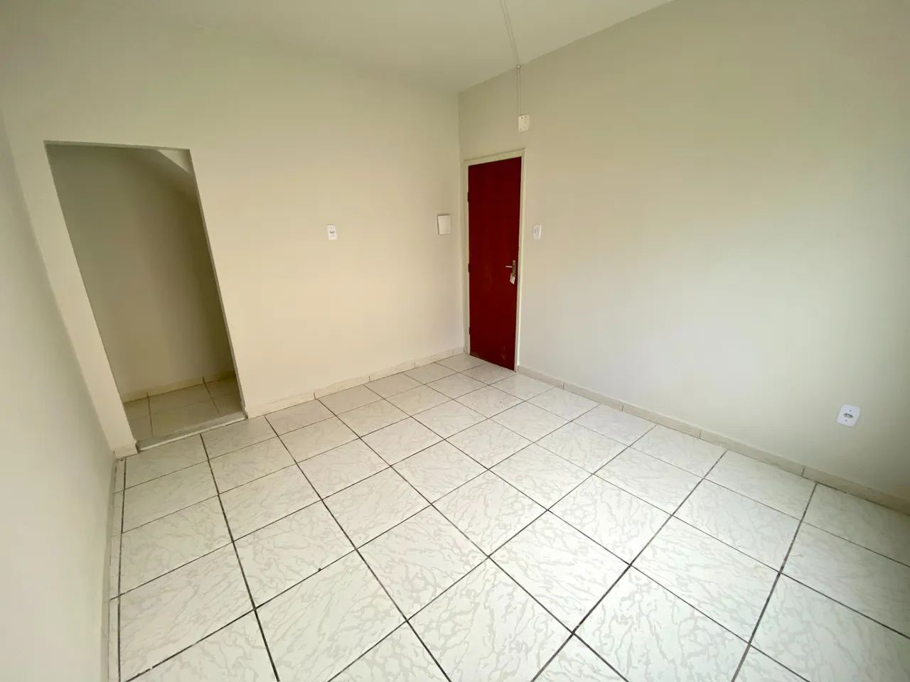 Seu 1 quarto com área externa e espaço de sobra - Santa Terezinha - Foto 3