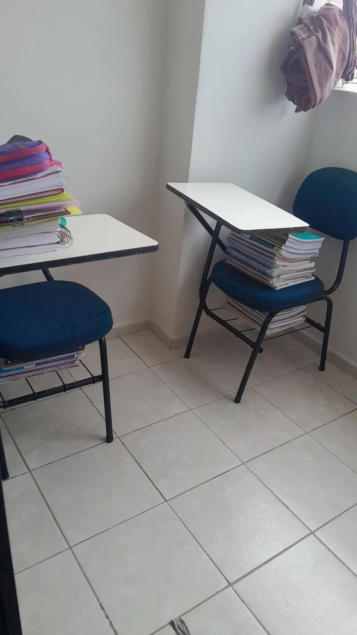 2 cadeiras escolar