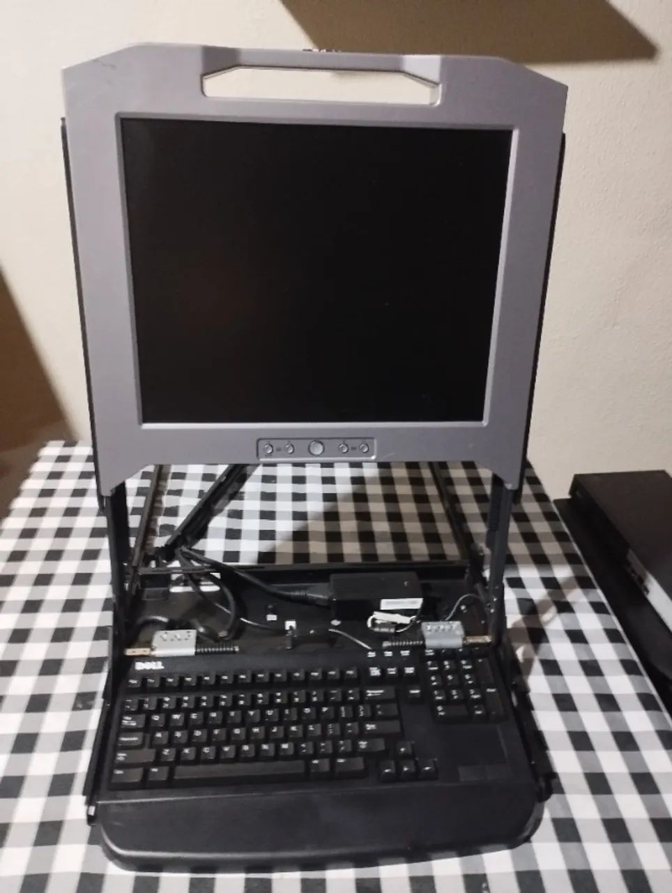 Monitor Rack Dell Cei-17fp01 Cinza 127/220v - Foto 5
