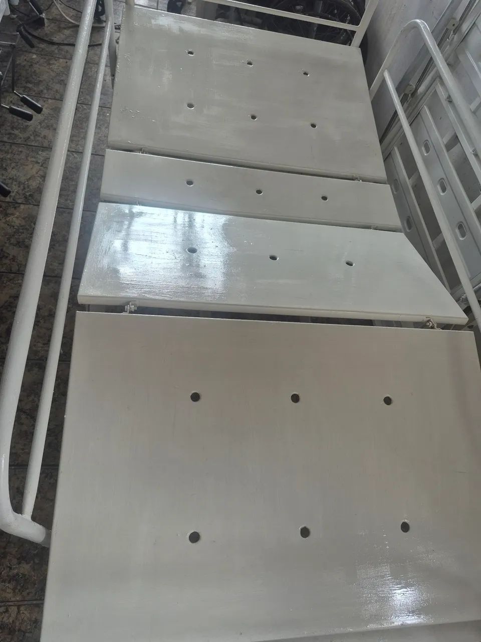 Cama hospitalar 2 manivelas - Foto 4