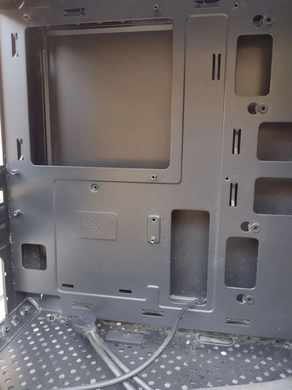 Gabinete Cooler Master sem fonte e fan. - Foto 4
