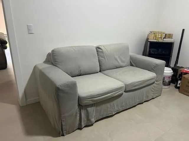 Sofá 2 lugares