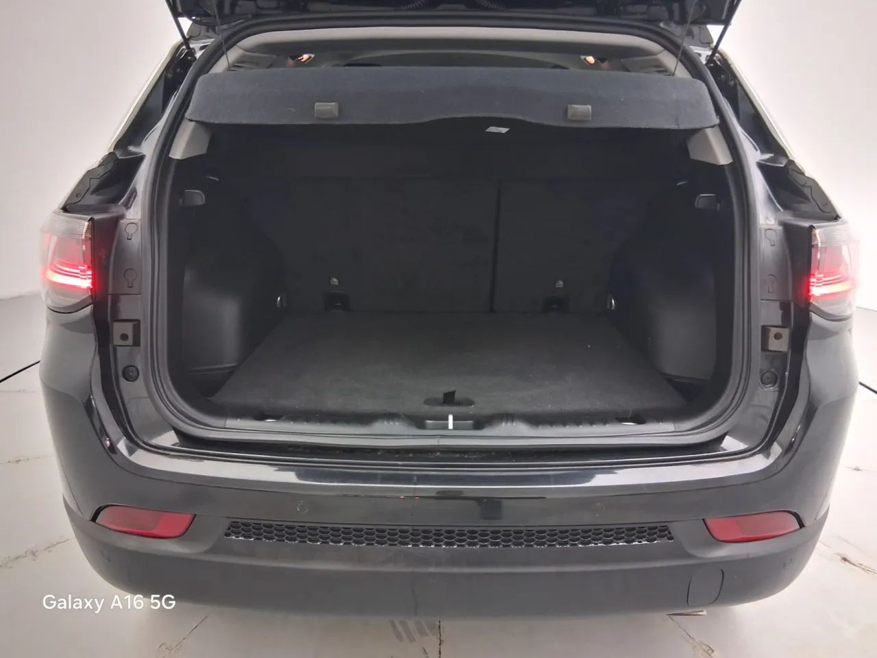 Jeep Compass LIMITED T270 1.3 TB 4x2 Flex Aut, foto 9 de 18