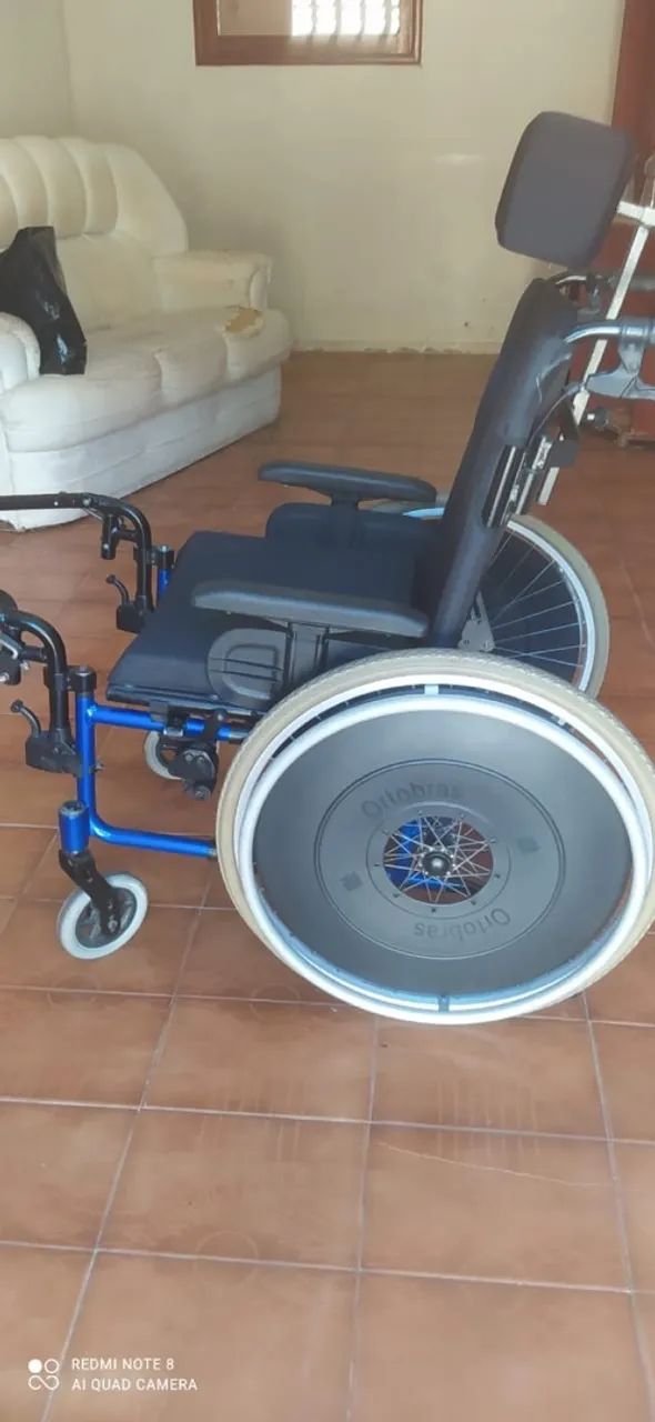 Cadeira de rodas  - Foto 2