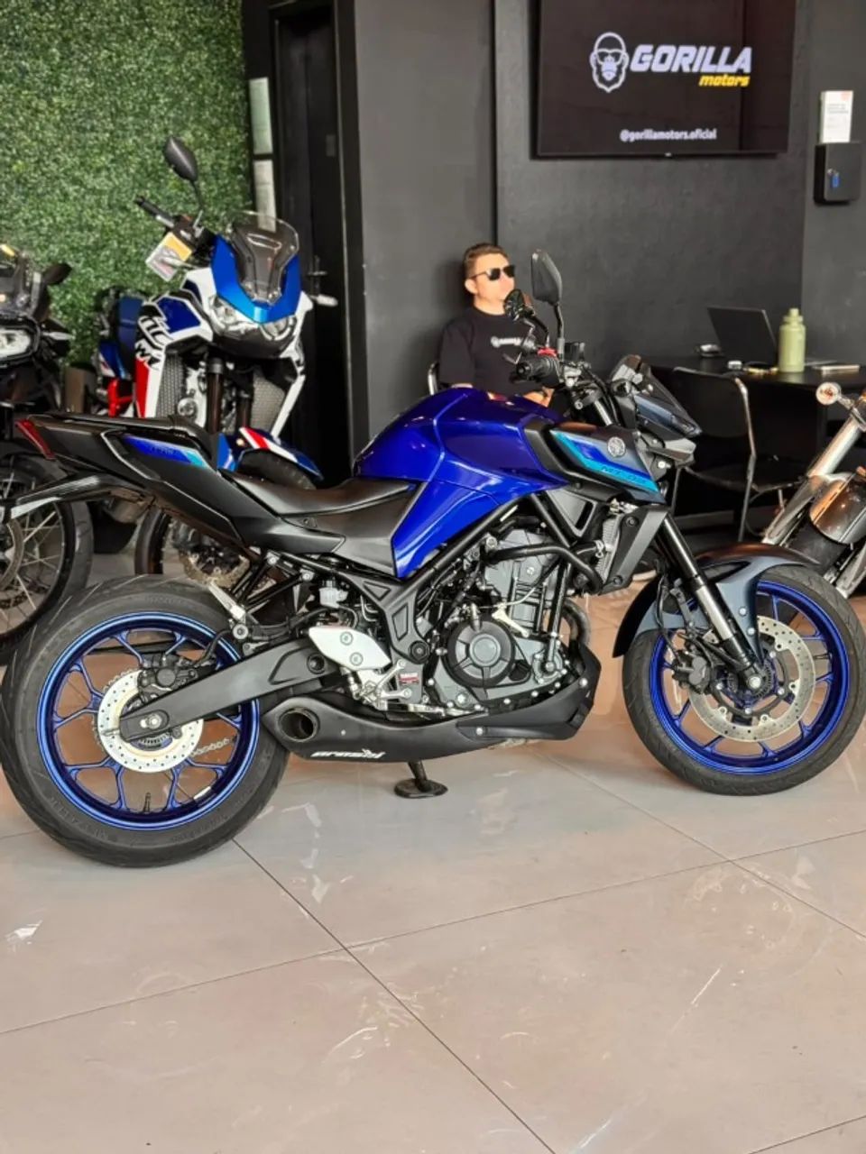 YAMAHA - MT-03 - Foto 2