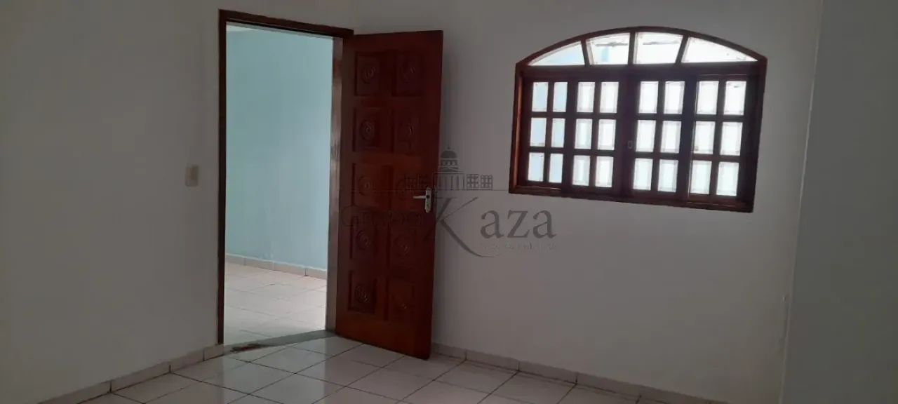 Oportunidade - Casa - Cidade Morumbi - 3 Dormitórios - 80m².