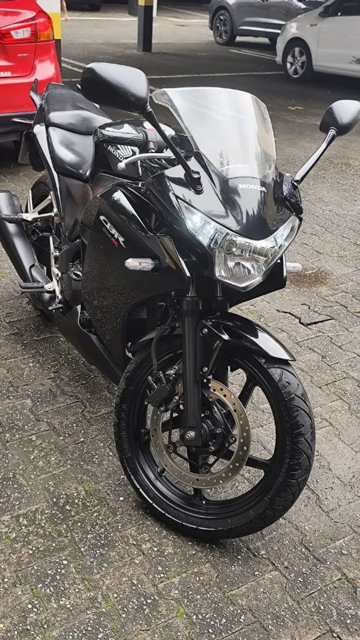 CBR 250 R