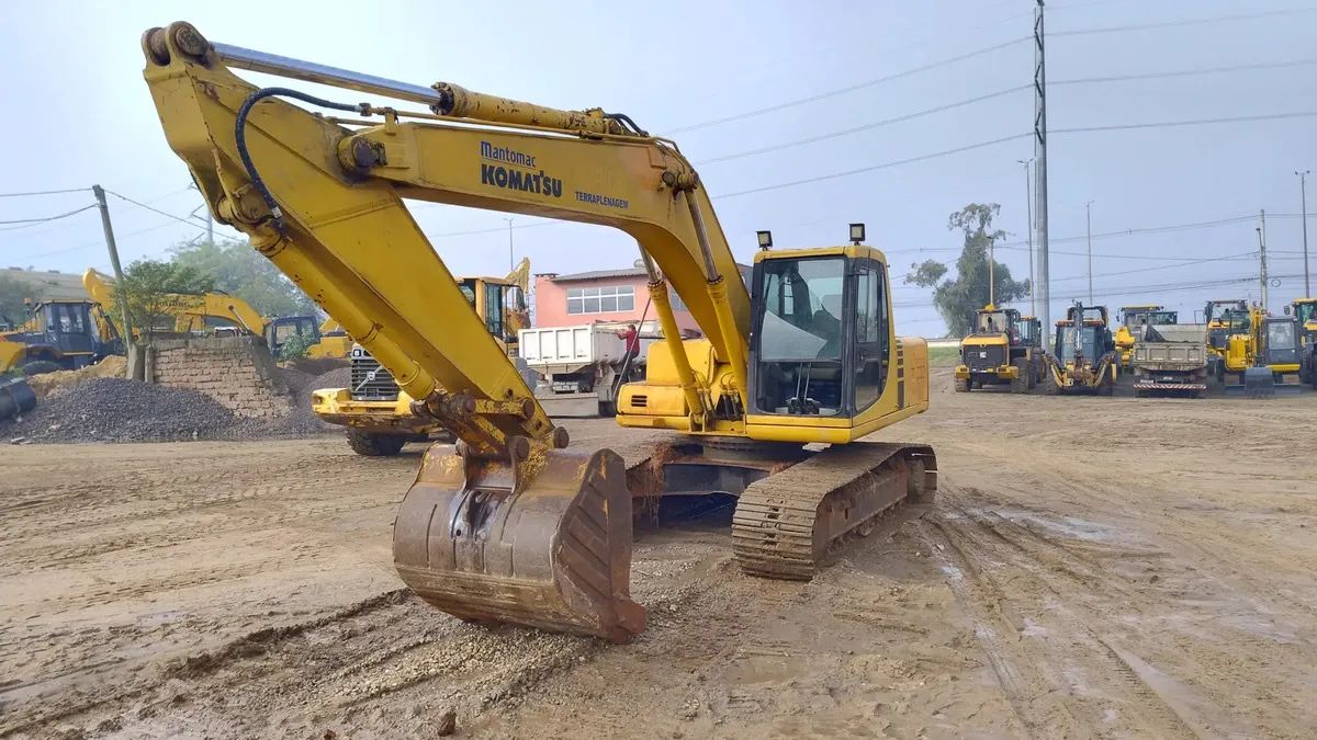 Escavadeira hidráulica komatsu pc 200 - Foto 3