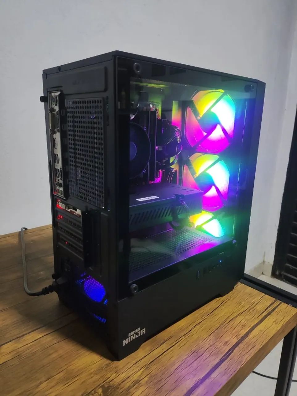 PC GAMER COMPLETO I7 7700 + RX 590 + 16GB + 512GB + MONITOR MOUSE