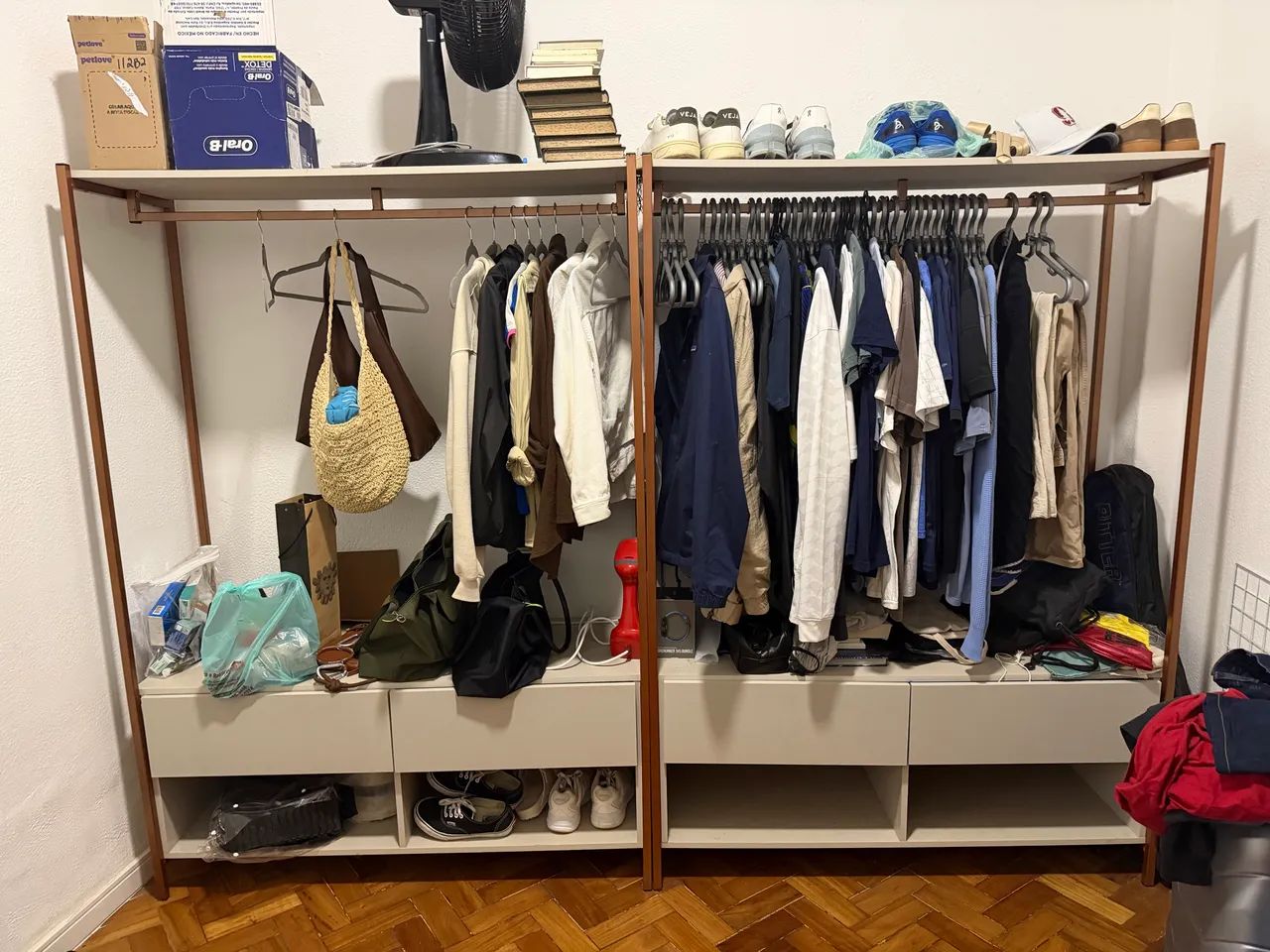 Armário/Arara para Roupas