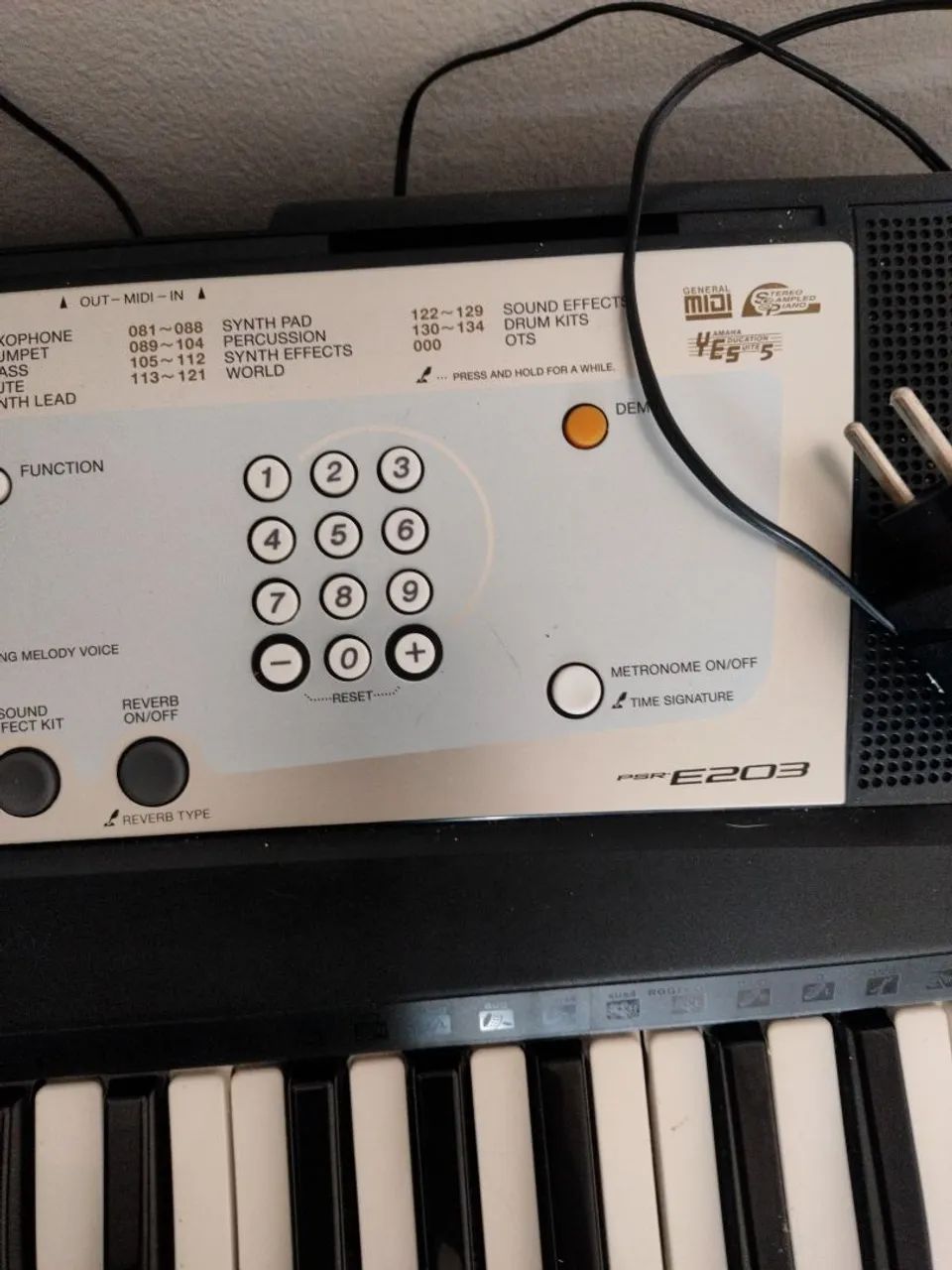 Teclado Yamaha PSR E203 - Foto 2