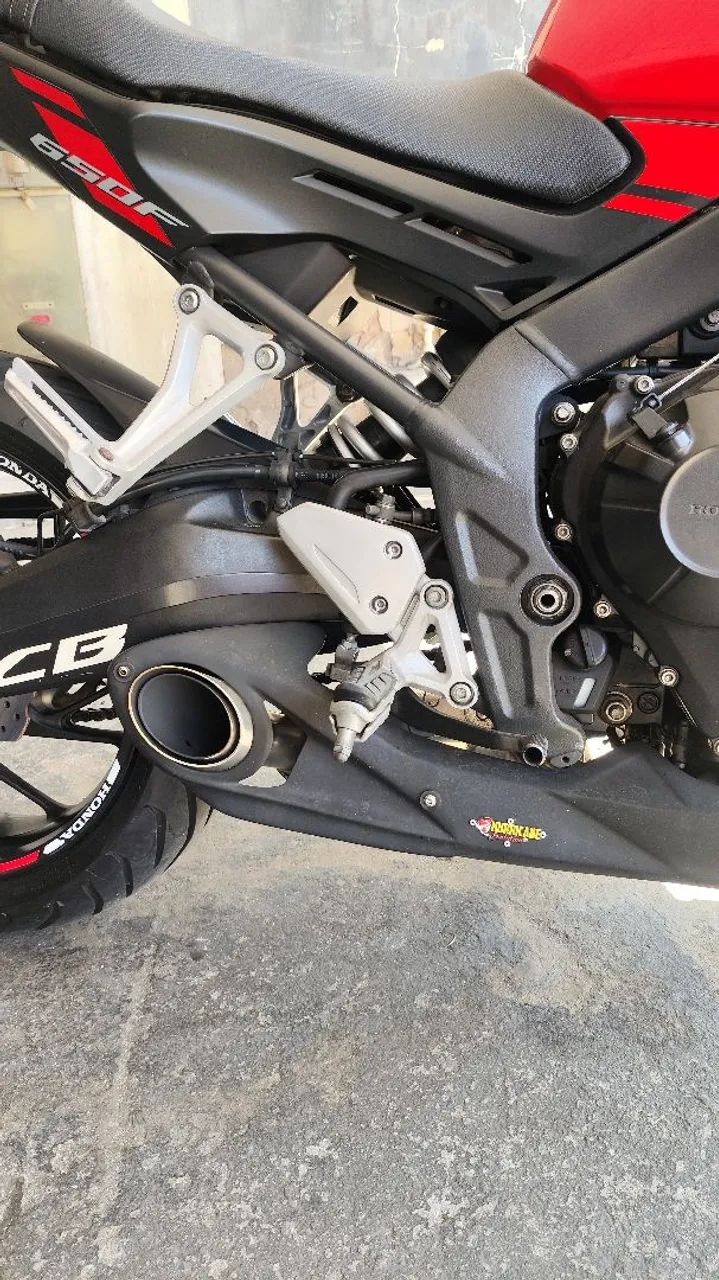 CB 650f ( muito nova) - Foto 3