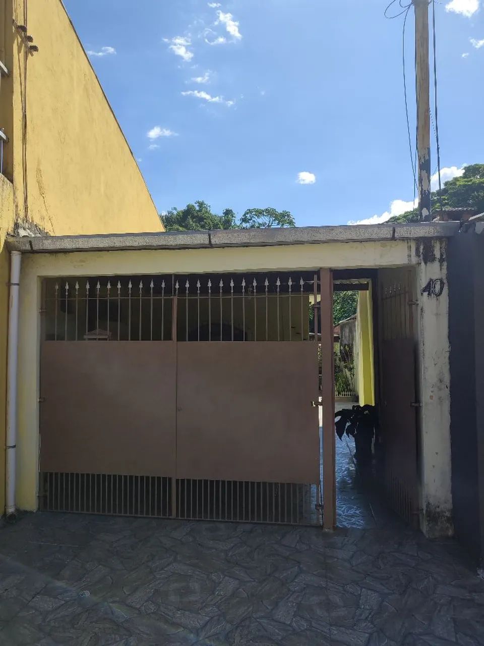 Vendo casa em Embu das Artes - SEM DOCUMENTAÇÃO 