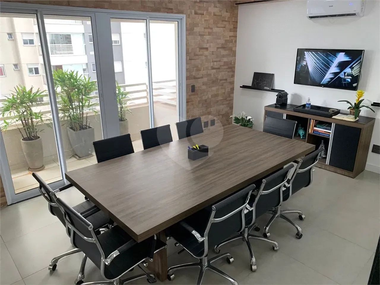 United Work / Sala comercial mobiliada com 91m² / 2 vagas / copa / prox ao metrô Barra Fun