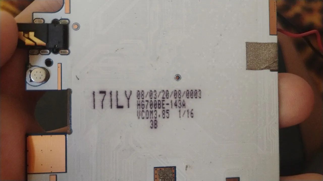 VENDO PLACA MÃE DE TABLET DA MARCA How E TELA JUNTO - Foto 3