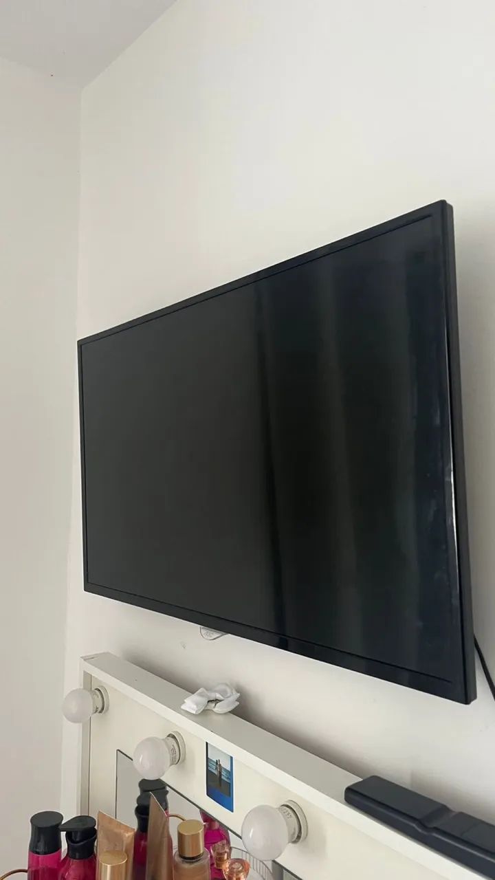 Televisão 32 polegadas AOC ROKU