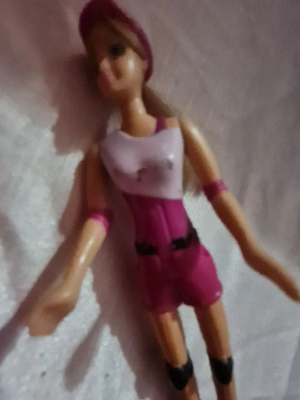 Mini barbie patinadora. Cod 03