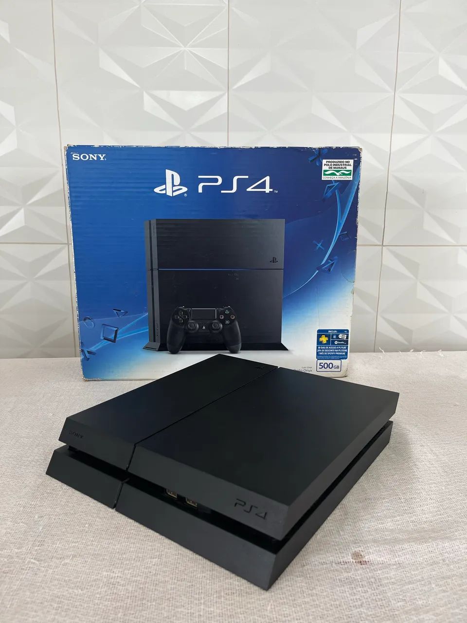 PS4 - PlayStation 4 500GB + 8 Jogos + 2 Controles Originais