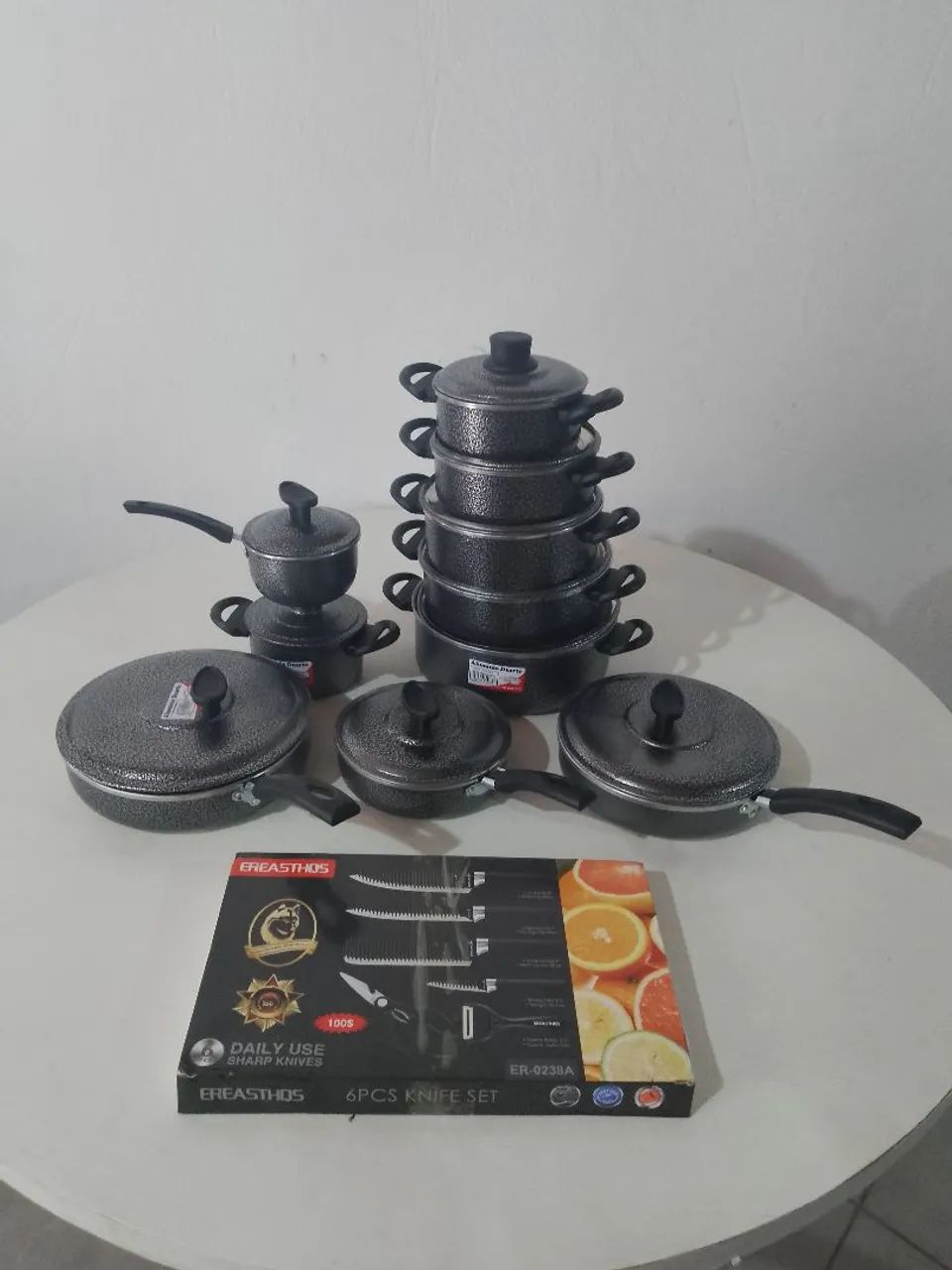 Kit com 9 panelas mais jogo de faca de brinde  - Foto 2