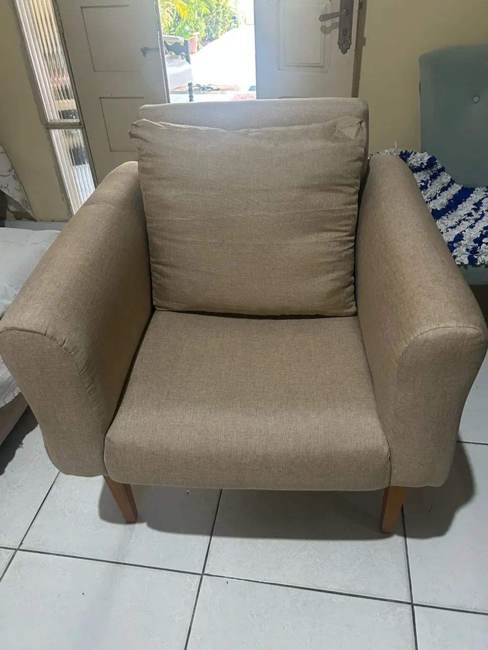 Duas poltronas novas belíssimas  - Foto 2