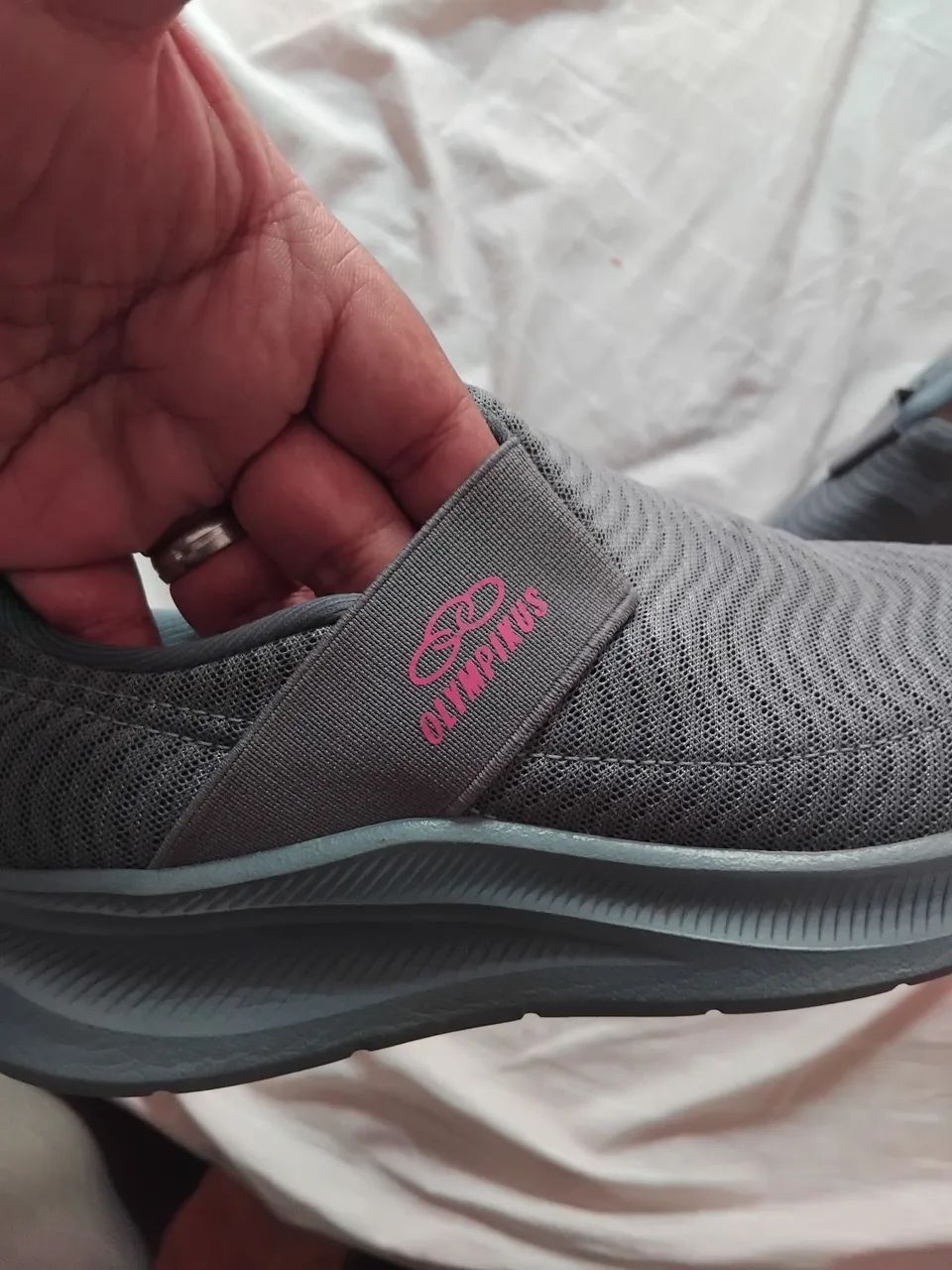 Tenis olimpikus flutua 