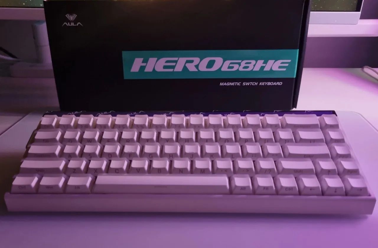 AULA HERO 68HE PREMIUM - WHITE LIGHT HOUSE