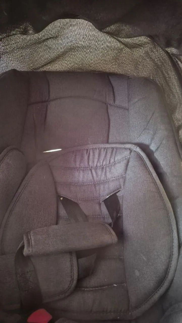 Carrinho de bebe com bebe conforto  - Foto 4
