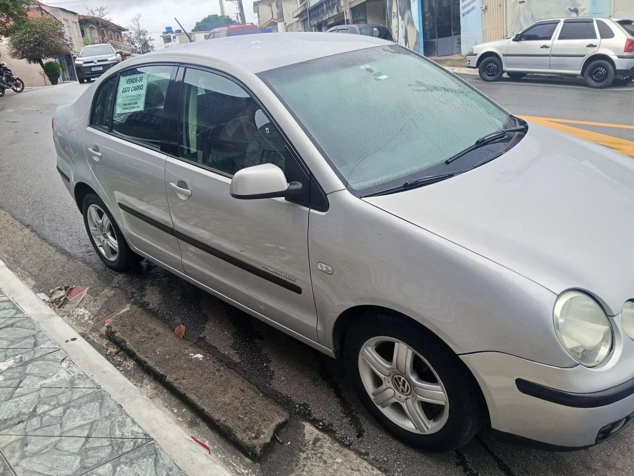 Volkswagen Polo Sedan 1.6 MI 101cv 8V 4P 2004