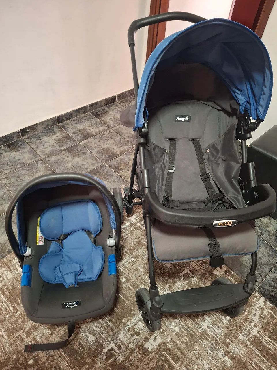 Carrinho de bebê com bebê conforto Burigotto - Foto 2