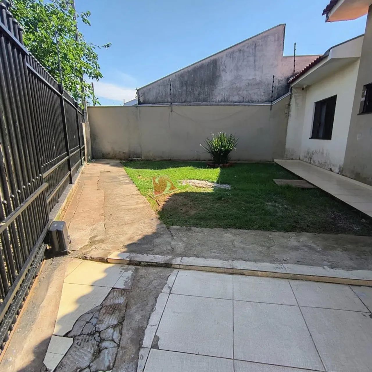 Casa à venda em Maringá, Parque Industrial 200, com 4 quartos, com 155.86 m² - Foto 3