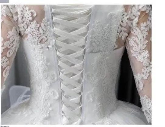 Vendo lindíssimo vestido de noiva - Foto 4